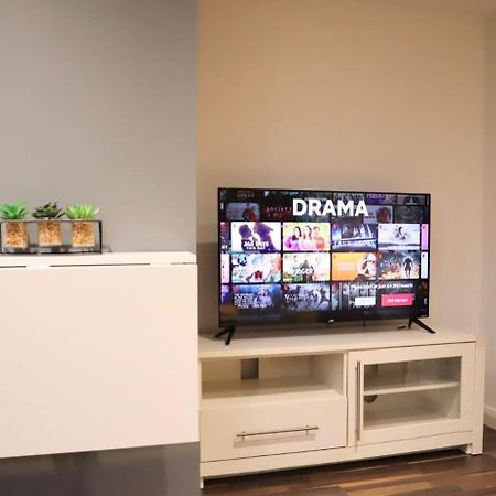 Chic & Trendy Studio Кардифф Экстерьер фото
