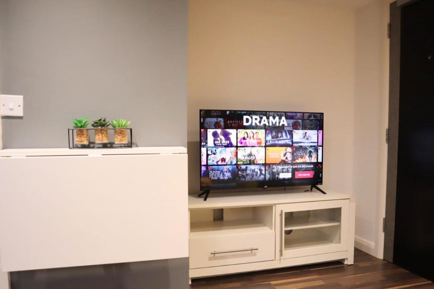 Chic & Trendy Studio Кардифф Экстерьер фото